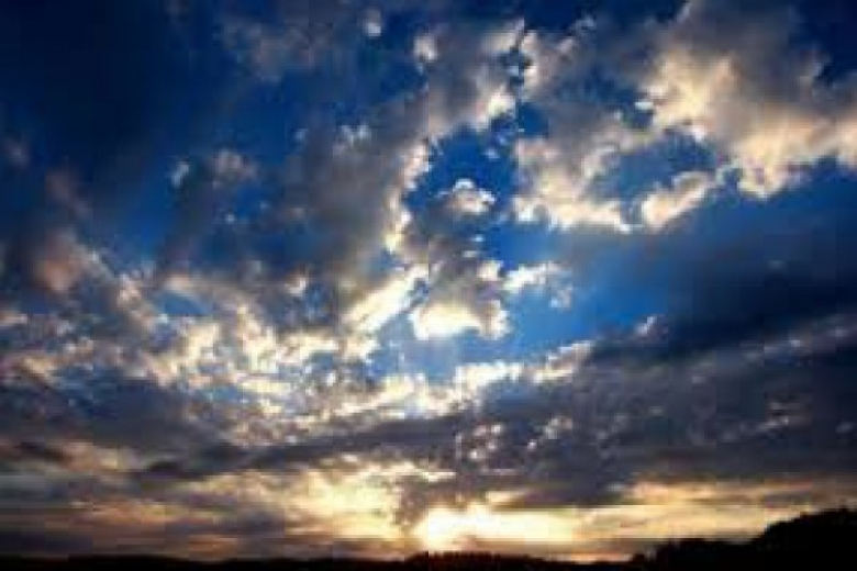  حالة الطقس: اجواء لطيفة نهاراً وباردة ليلاً 