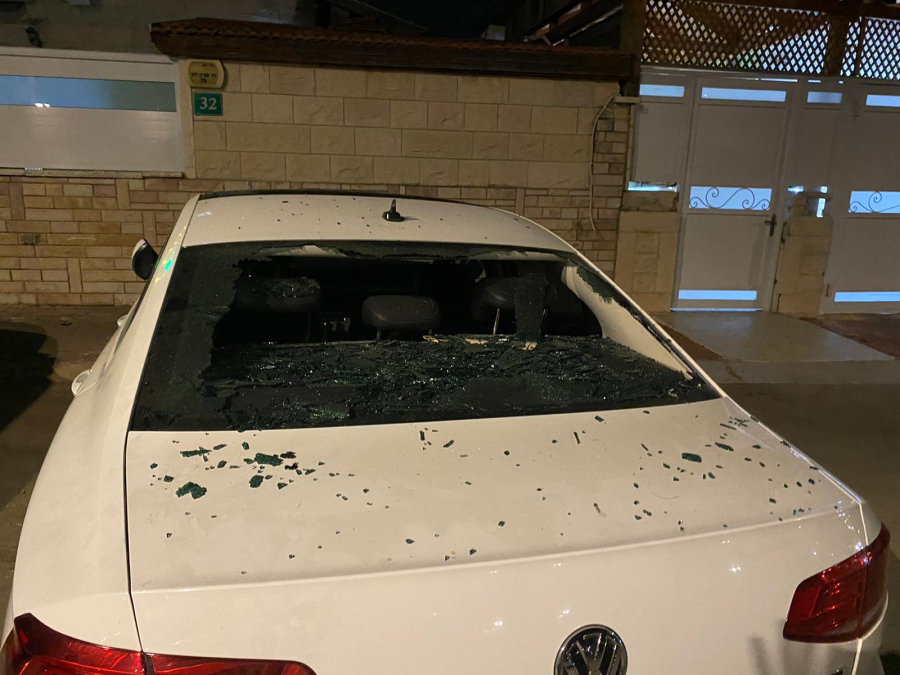 فيديو: اعتداء للمستوطنين على ممتلكات العرب في اللد 