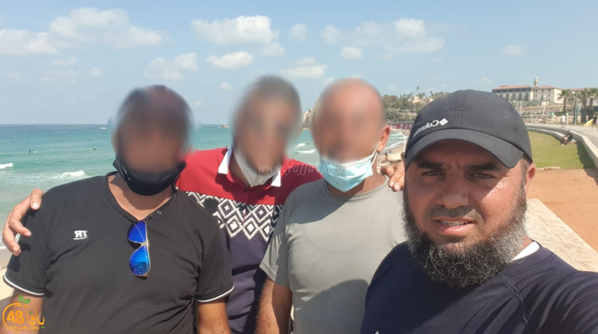 عمال من الخليل وكفر قاسم يتركون مكان عملهم في أرض مقبرة الاسعاف 