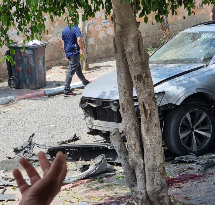 الرملة: اصابة خطرة بانفجار مركبة 