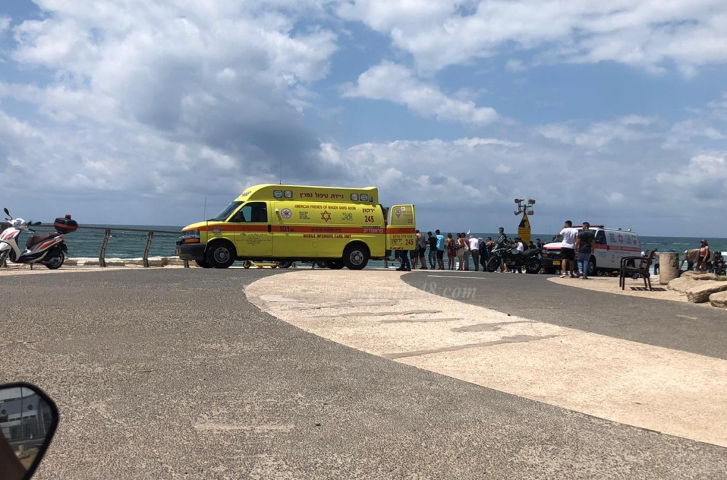 غرق مسّن على شاطئ يافا وحالته خطرة 