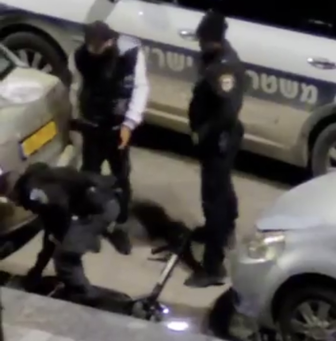 اللد: شاب يتلقى مخالفة بقيمة 1000 شيكل بسبب دراجة كهربائية