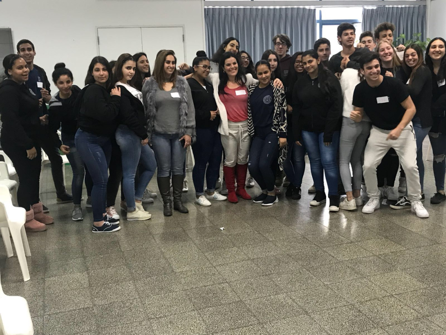 طلاب مدرسة يافا المستقبل يشاركون في لقاءات تعارف 