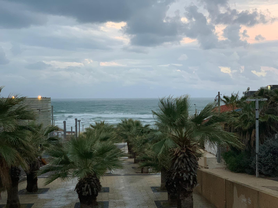 الطقس : أمطار متفرّقة في بعض المناطق بالبلاد