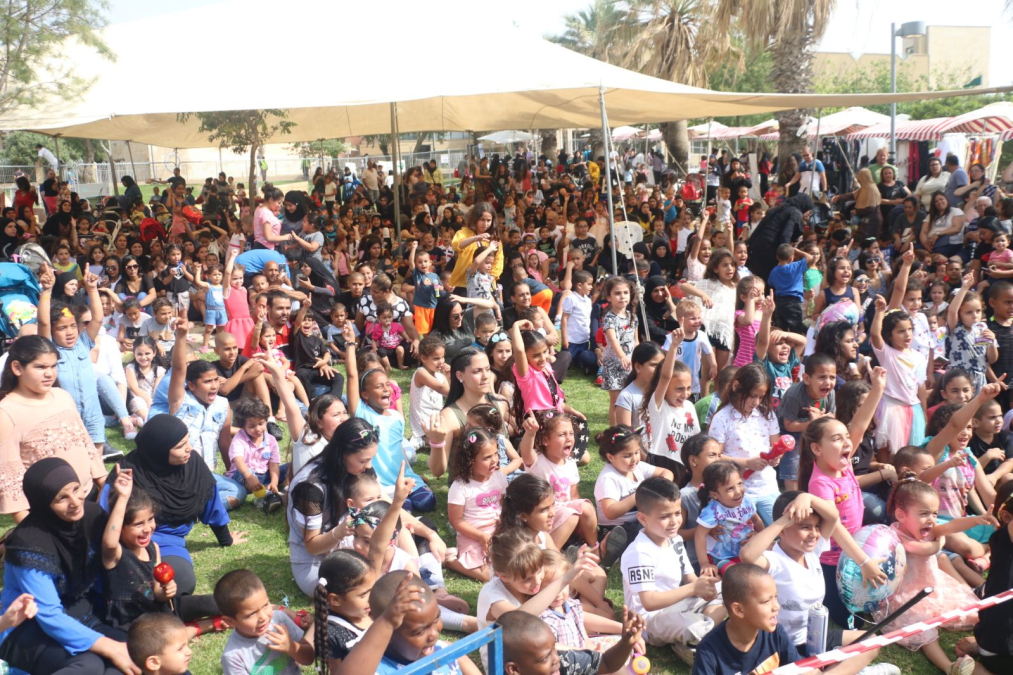  بالصور: فعاليات شيّقة للأطفال وأكشاك بيع في البازار النسائي السنوي بيافا