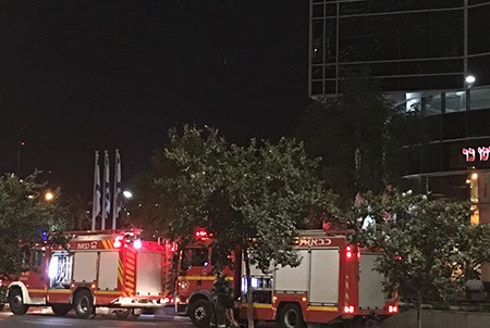 اندلاع حريق في مكاتب وكالة "والا" للاخبار في تل ابيب