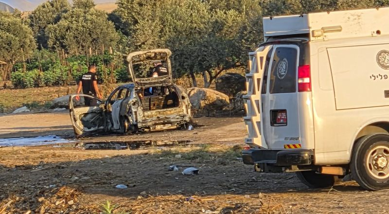 3 جثامين داخل مركبة محترقة قرب باقة الغربية.. شبهات بجريمة مروعة