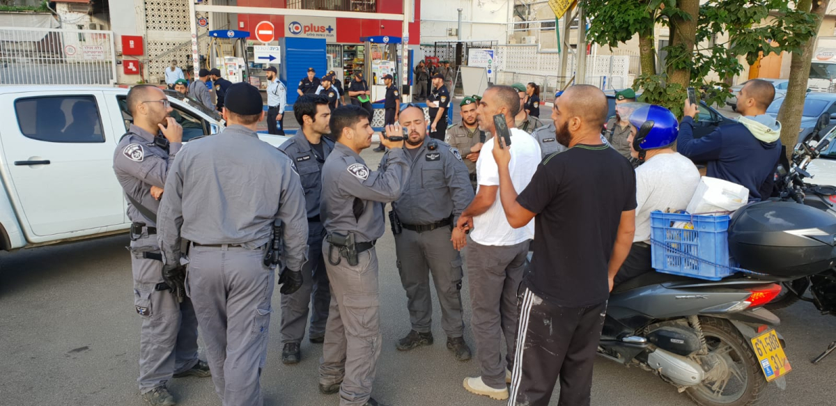 يافا:قوات كبيرة من الشرطة وجرافات البلدية  تطوق مقبرة الإسعاف  وتباشران بنبش القبور