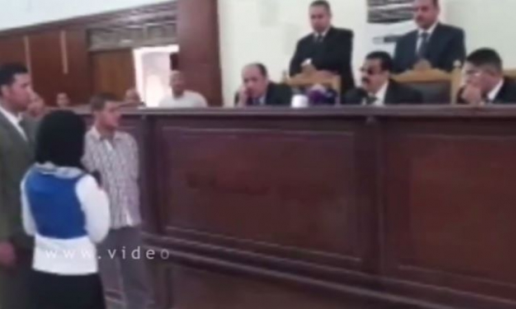 شاهد: فتاة قاصر تطلب الإعدام لنفسها للخلاص من المعاناة بسجون الانقلاب المصري