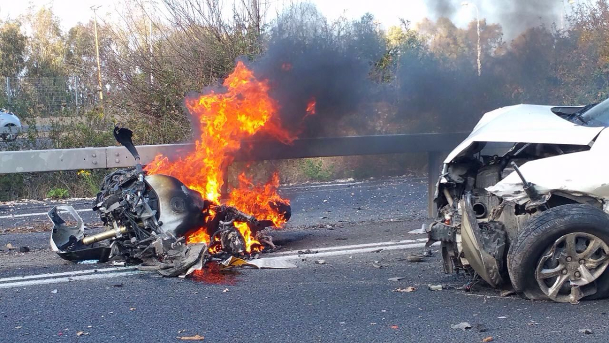 اصابة متطوّع في الشرطة بجراح بالغة الخطورة بحادث دهس وهروب المشتبه 