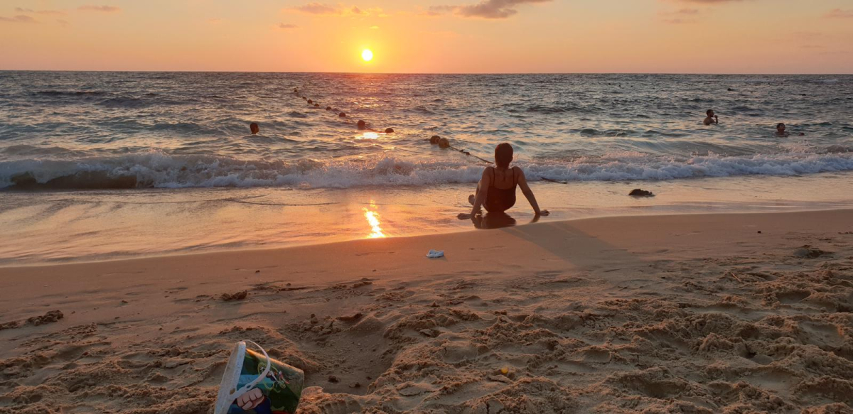 صورتي الأجمل - شاطئ يافا لحظة غروب الشمس 