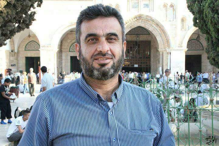 الصحفي والكاتب السياسي عبد الحكيم مفيد في ذمة الله