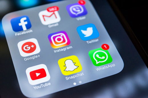 قريباً: دمج واتساب وإنستغرام وماسنجر!