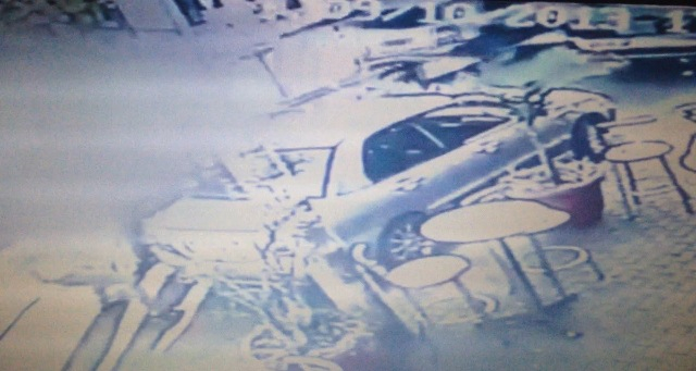 بالفيديو: كاميرات المراقبة تلتقط عملية إختطاف شاب في مدينة الرملة 