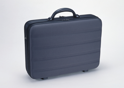 السيد يوسف يطلب المساعدة من الأهالي في إعادة حقيبته المفقودة 