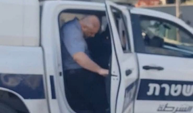 اعتقال مدير مدرسة في ام الفحم امام الطلاب 