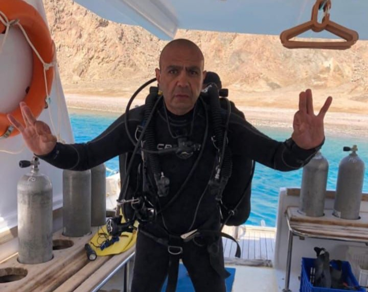 الكابتن اليافاوي يوسف غوطي … أول مدرب غوص تقني PADI في البلاد