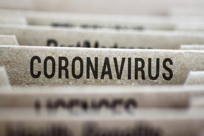 إصابات فيروس كورونا في أمريكا تقارب 2.4 مليون حالة