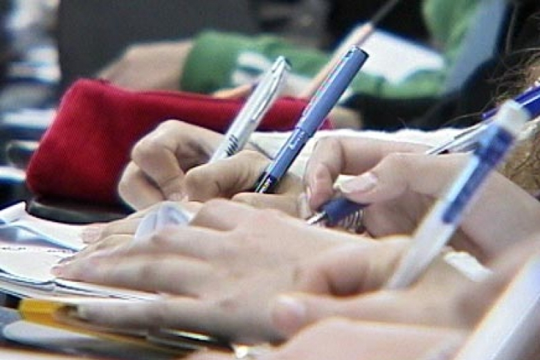 غدًا: 160 ألف طالب يتقدّمون لبجروت في اللغة الانجليزية