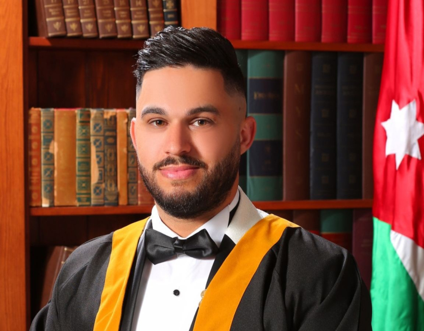 الرملة: الطبيب عنان سالم أبو سلمي يجتاز امتحان الدولة بنجاح 