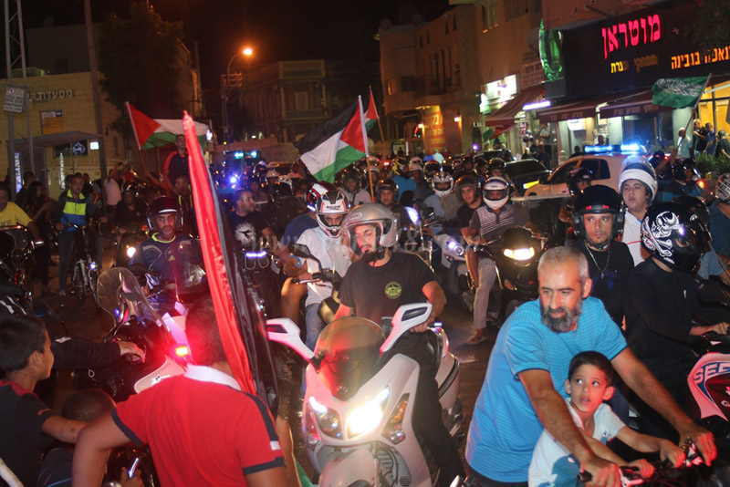  فيديو وصور: يافا تشتعل غضباً في تظاهرة نصرة للمسجد الأقصى المبارك 