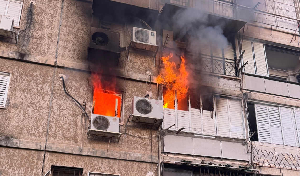 4 مصابين بحريق في شقة سكنية في بات يام جنوب يافا