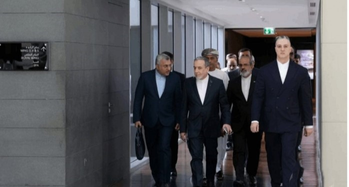 تقرير: طهران ترفض إنهاء تخصيب اليورانيوم في مفاوضات مسقط