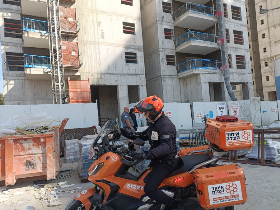 مصرع شخصين جراء سقوطهما عن ارتفاع في بات يام جنوب يافا 