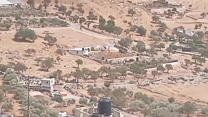 مستوطنون يعتدون على مواطنين قرب برقة غرب نابلس
