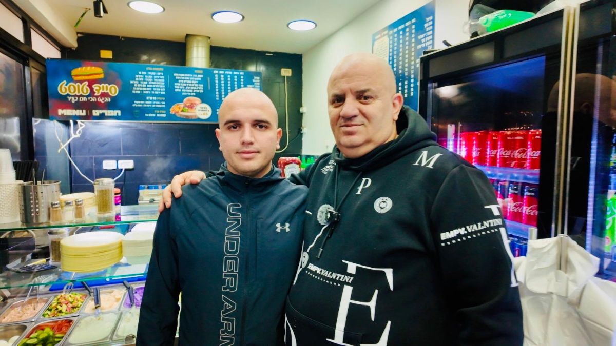 حملة الـ100 شيكل لدى “سيد توست وعمر” في يافا بمناسبة شهر...