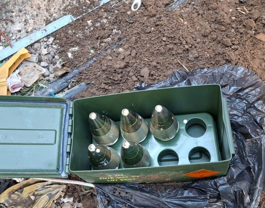 ضبط أسلحة وقذائف في حي المحطة بمدينة اللد يثير قلق المواطنين