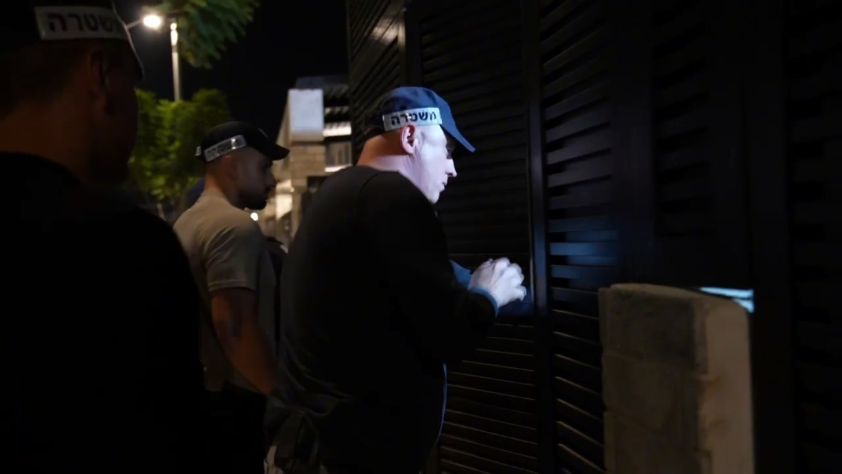 الشرطة تشن حملة اعتقالات واسعة لكبار المسؤولين في الهستدروت