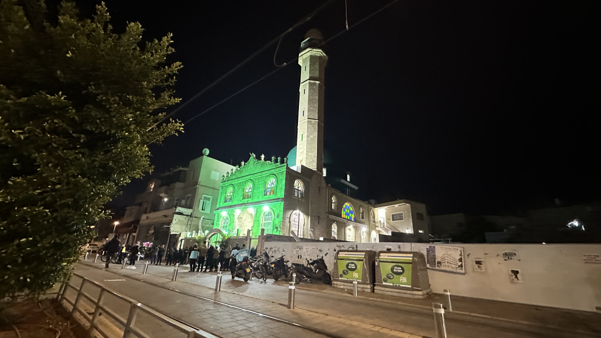 حان الآن موعد أذان المغرب حسب التوقيت المحلي لمدينة يافا وضواحيها .. صوماً مقبولاً وذنباً مغفوراً