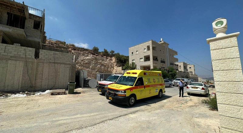 العفولة: إصابة خطيرة لعامل إثر سقوطه من ارتفاع في ورشة ب...