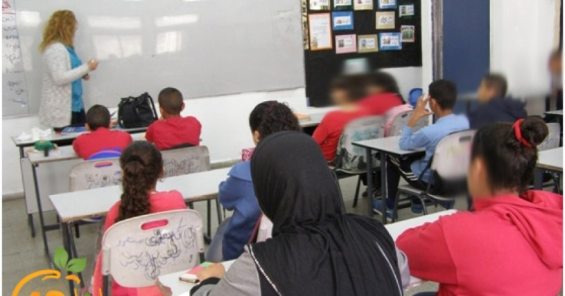 "نحو 40 طالبًا في الصف الواحد".. اكتظاظ المدارس الإسرائي...