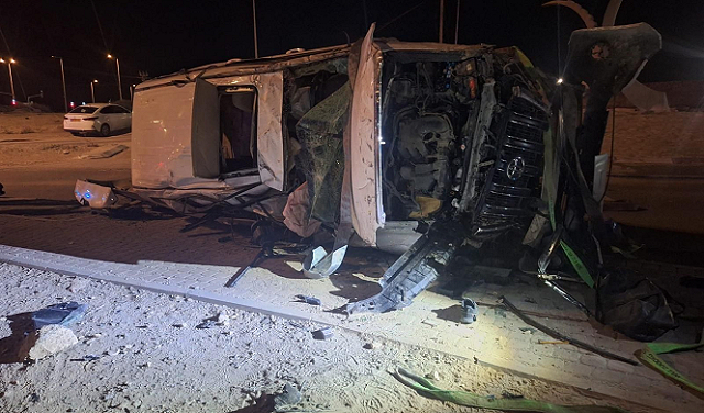 النقب: مطاردة بوليسية تنتهي بمصرع شخص وإصابة آخرين