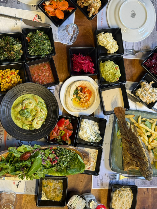 وجبة الأسبوع في مطعم أفلوكا وصلت ! .. شرمبس بيستو بروكلي بتجربة بحرية لا تُنسى