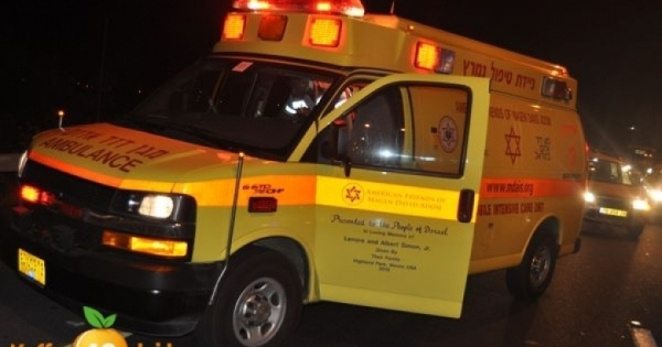 إصابة خطيرة لرجل (35 عامًا) جرّاء حادث دهس من قِبل قطار في تل أبيب