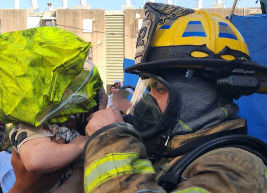 إنقاذ 6 أشخاص بينهم 3 أطفال من حريق اندلع داخل شقة في ال...