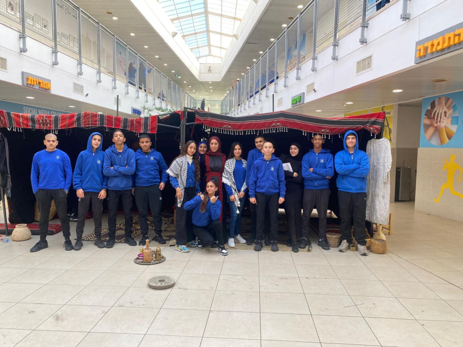 أجيالنا تحيي تراثنا .. يوم زاخر بعبق الماضي في مدرسة أجيال الثانوية يافا