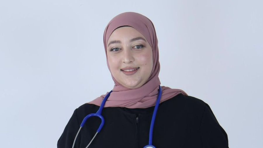 مبروك: الطبيبة اليافاوية سوار نائل اغبارية تجتاز امتحان الدولة بنجاح