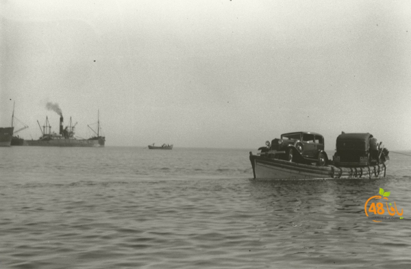صورة نادرة جداً لوصول حمولة سيارات الى ميناء يافا عام 1942