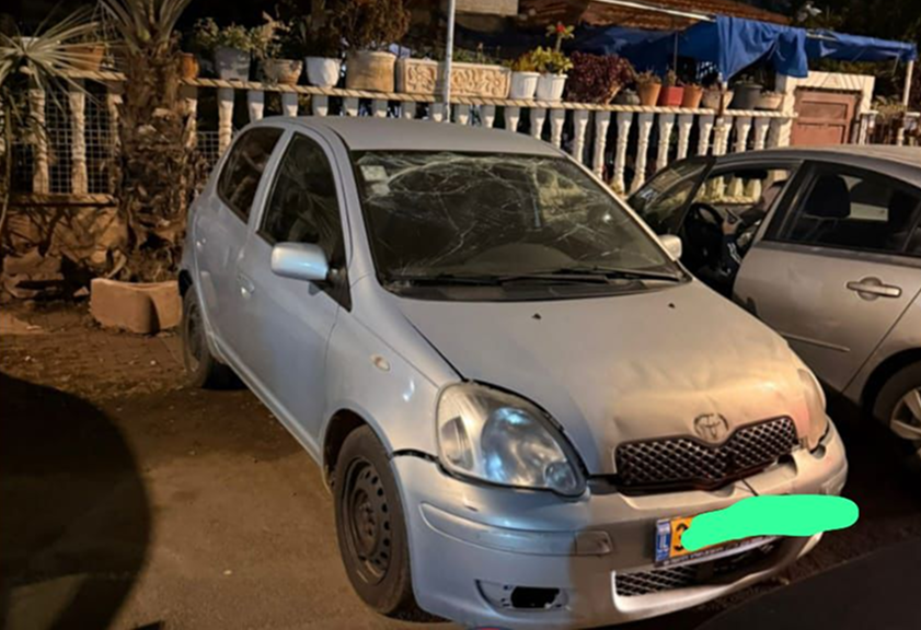 شظايا صواريخ تسقط على منزل في اللد وتخلّف أضرارًا مادية دون إصابات