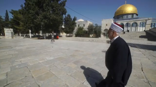 تجديد إبعاد الشيخ عكرمة صبري عن المسجد الأقصى أسبوعًا قا...