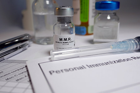 وفاة رضيع ثالث بسبب الحصبة في البلاد