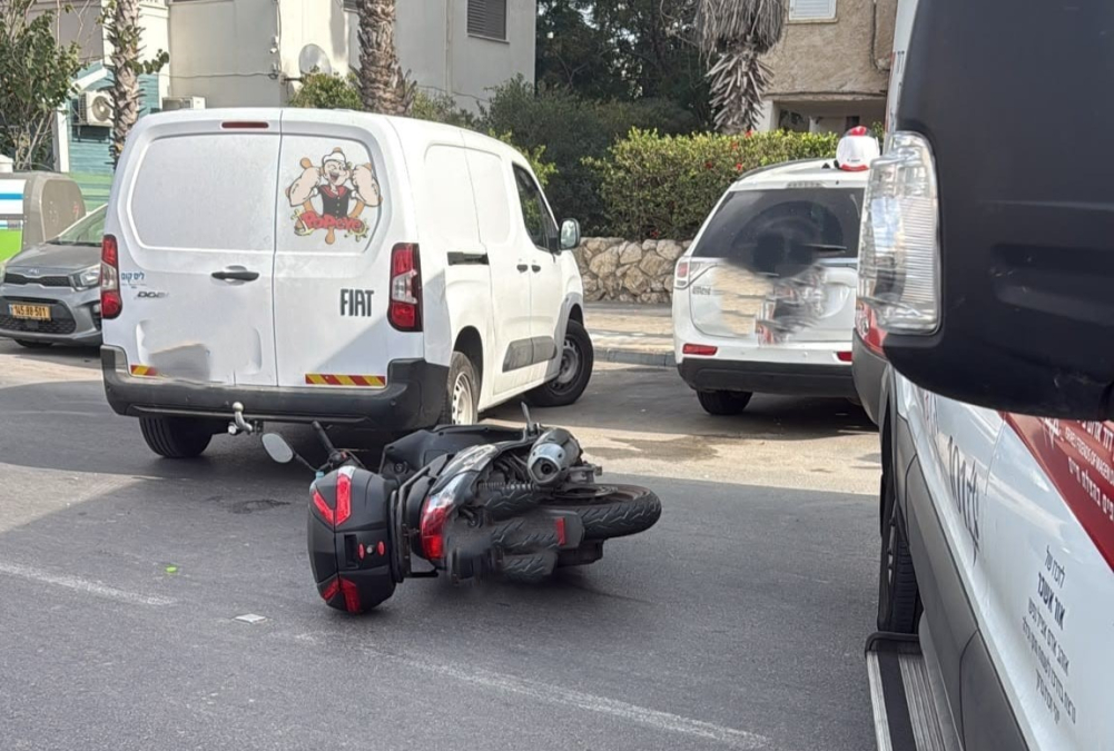 إصابة سائق دراجة نارية اثر تعرضه لحادث طرق في مدينة يافا...