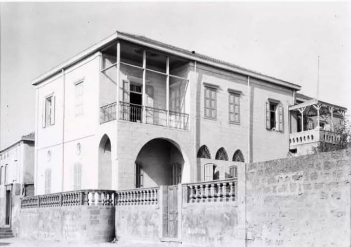 صورة نادرة لبيت عائلة الأفغاني في يافا عام 1935