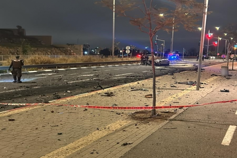 الرملة: اعتقال مشتبه بضلوعه بانفجار السيارة ومقتل أم وابنتها