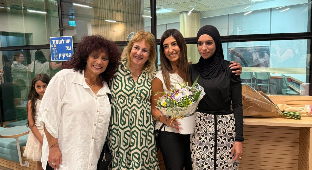 المربية آمنة أبو رمضان تحصد لقب "أفضل مربية لعام 2025" من وزارة التربية والتعليم