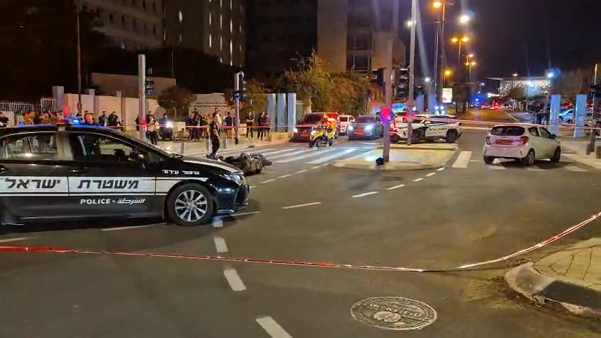 إصابة شابين من اللد أحدهما بجراح خطيرة باطلاق نار قرب جامعة تل ابيب